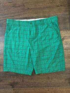 Head Golf Men's Green Grid Plaid Moisture Wicking Shorts Size 38